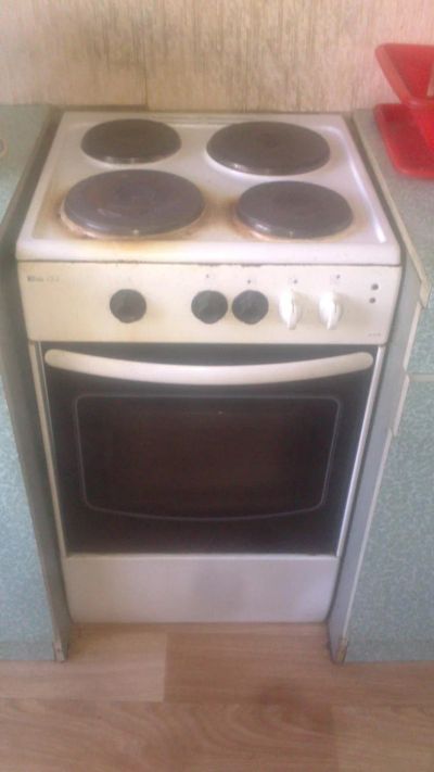 Лот: 9419756. Фото: 1. продам отличную 4-х комфорочную... Плиты, духовые шкафы, варочные поверхности