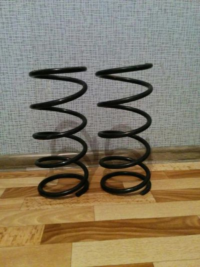 Лот: 7239886. Фото: 1. Передние пружины на Toyota Corona... Ходовая, подвеска, рулевое управление