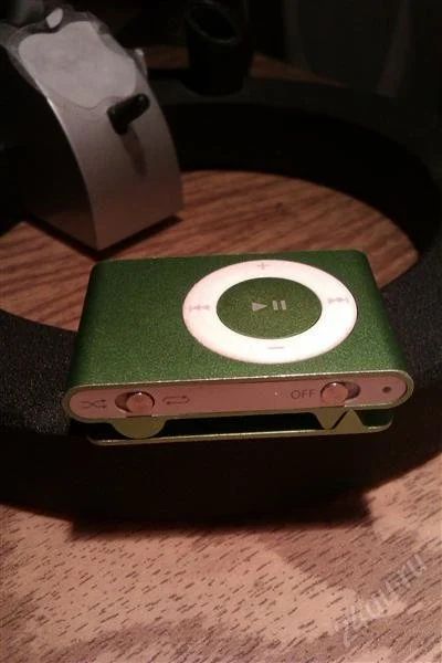 Лот: 1326197. Фото: 1. Apple Ipod ShuFFle оригинальный. Плееры