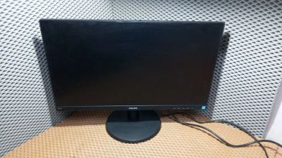 Лот: 21506677. Фото: 1. Безрамочный ЖК монитор Philips... ЖК-мониторы