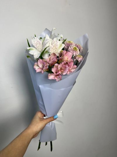Лот: 24615540. Фото: 1. Букет-комплимент быстрые торги... Свежие цветы