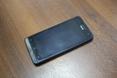 Лот: 10054244. Фото: 1. Смартфон Asus Zenfone 5. Смартфоны