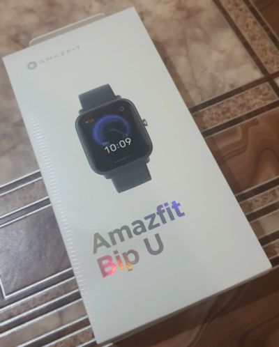 Лот: 18453107. Фото: 1. Amazfit Bip U Новые, запечатаны... Смарт-часы, фитнес-браслеты, аксессуары