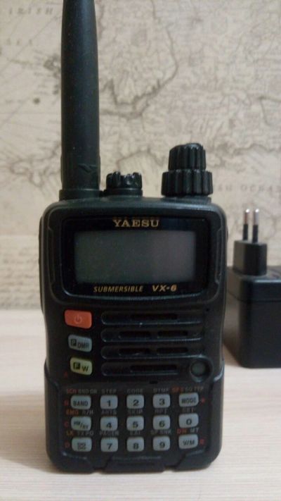 Лот: 13955877. Фото: 1. рация YAESU VX-6R. Рации, радиостанции