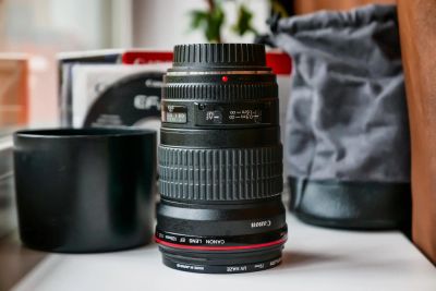 Лот: 11549763. Фото: 1. Объектив Canon EF 135mm f/2L USM. Объективы