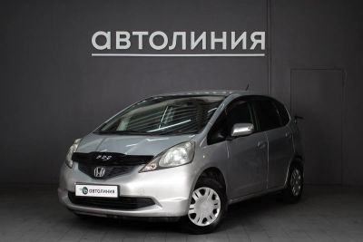 Лот: 24329066. Фото: 1. Honda Fit, II 1.3 CVT (100 л.с... Автомобили