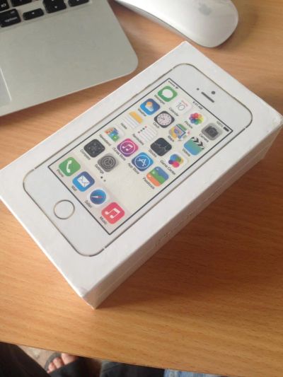 Лот: 4040386. Фото: 1. Акция*!!! iPhone 5S 16Gb 24990р... Смартфоны