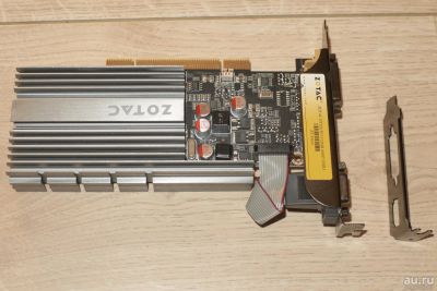 Лот: 8600541. Фото: 1. Редкая видеокарта ZOTAC GT520... Видеокарты