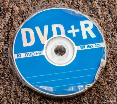 Лот: 11189250. Фото: 1. Стопка дисков DVD r чистые. CD, DVD, BluRay