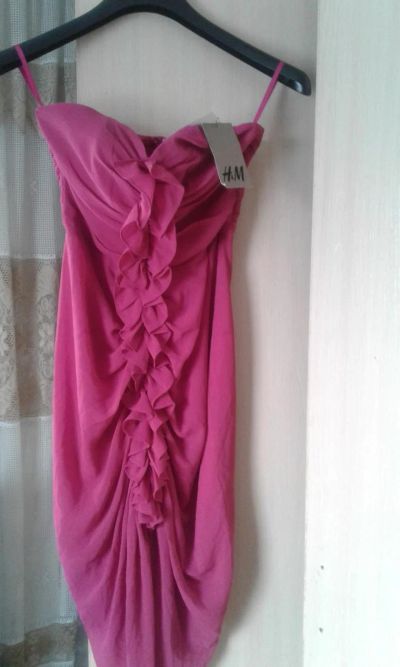 Лот: 8457967. Фото: 1. платье красивое 36-38 H&M новое... Платья