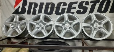 Лот: 20128240. Фото: 1. Диски Toyota 6.5*16 5*114.3 et35... Диски
