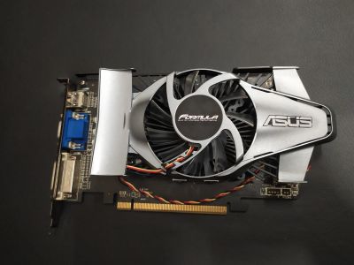 Лот: 21360510. Фото: 1. Asus Radeon HD 6750 1Gb DDR5. Видеокарты