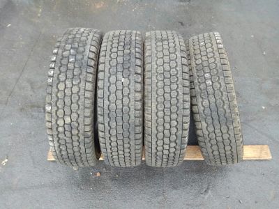 Лот: 14569107. Фото: 1. #299 165R13LT Bridgestone Blizzak... Шины