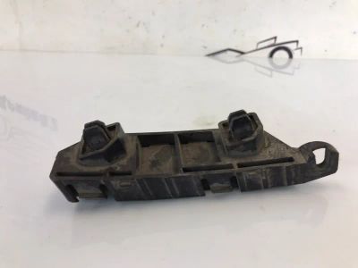 Лот: 21705693. Фото: 1. крепление бампера Honda Fit GD1. Двигатель и элементы двигателя