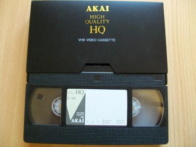 Лот: 4948669. Фото: 1. Кассета Akai бокс - пластик. Видеозаписи, фильмы