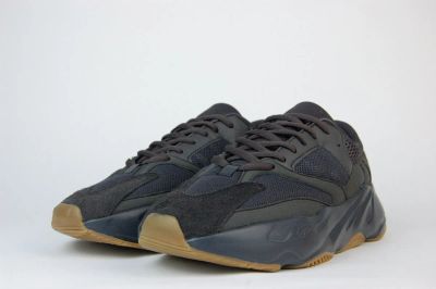 Лот: 16863014. Фото: 1. Кроссовки Adidas Yeezy Boost 700... Кеды, кроссовки, слипоны