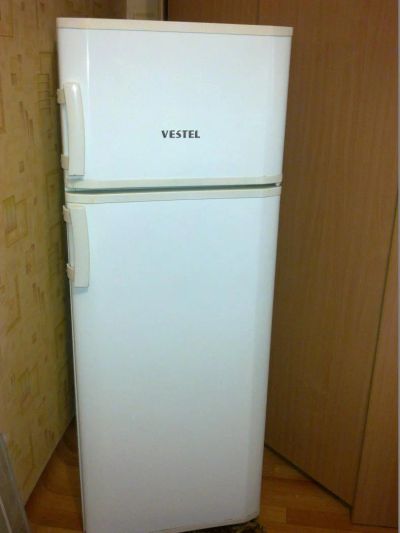 Лот: 8031812. Фото: 1. Холодильник Vestel GN-260 компактный... Холодильники, морозильные камеры