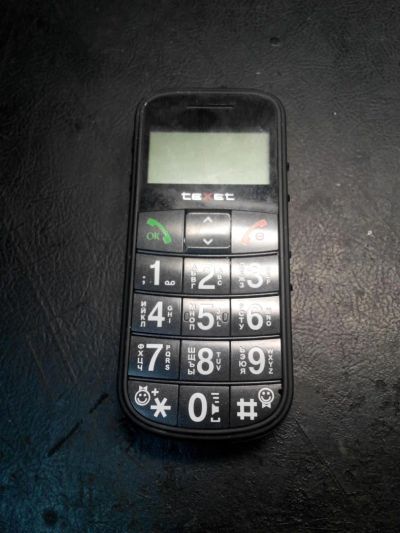 Лот: 7401804. Фото: 1. Texet TM-B110 не заряжается. Кнопочные мобильные телефоны