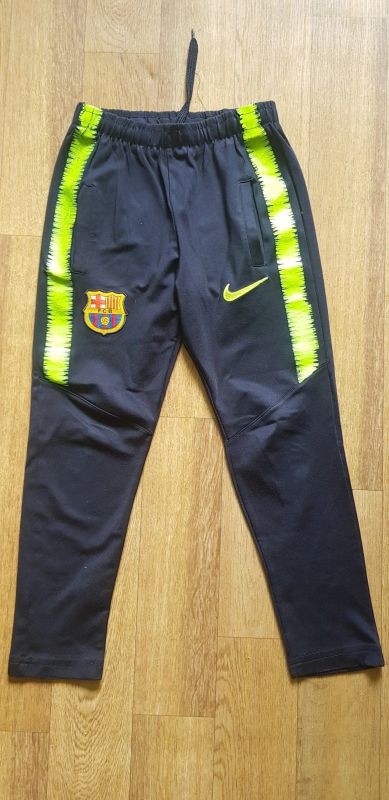 Лот: 16400353. Фото: 1. Штаны спортивные nike. Спортивная одежда