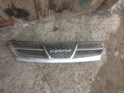 Лот: 13333721. Фото: 1. Решетка радиатора Toyota Carina... Кузов