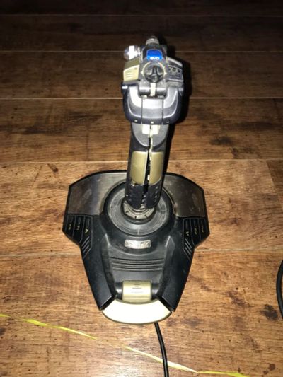 Лот: 9445431. Фото: 1. Джойстик Saitek Cyborg Evo Force. Рули, джойстики