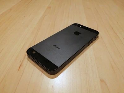 Лот: 6830197. Фото: 1. Продам iPhone 5. 16gb. Черный... Смартфоны