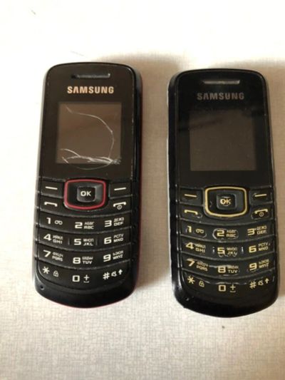 Лот: 13327916. Фото: 1. Сотовый телефон Samsung E1080... Кнопочные мобильные телефоны