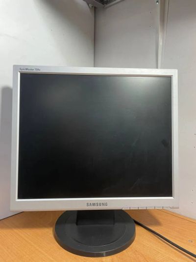 Лот: 19338366. Фото: 1. ЖК Монитор Samsung 720n. ЖК-мониторы