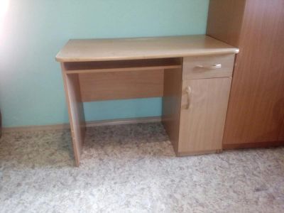 Лот: 7901270. Фото: 1. Стол. Компьютерные и письменные столы