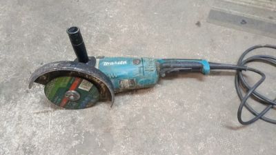 Лот: 25136351. Фото: 1. Болгарка Makita GA9020S (Г4367... Электроинструмент