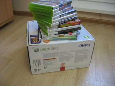 Лот: 11854823. Фото: 1. XBOX 360 S с сенсором K I N E... Игровые приставки, консоли