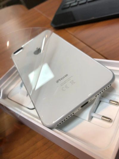 Лот: 10905185. Фото: 1. iPhone 8 Plus 256 Gb Silver Новый... Смартфоны
