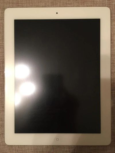 Лот: 4593113. Фото: 1. iPad 4 Wi-Fi 32Gb белый идеальное... Планшеты