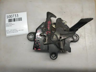 Лот: 21396264. Фото: 1. замок капота Toyota Platz NCP12. Двигатель и элементы двигателя