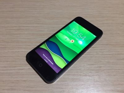 Лот: 12196667. Фото: 1. iPhone 5 16 Гб Black. Смартфоны