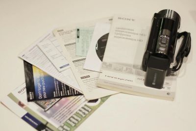 Лот: 4998108. Фото: 1. Видеокамера Sony HDR-CX130E. Видеокамеры