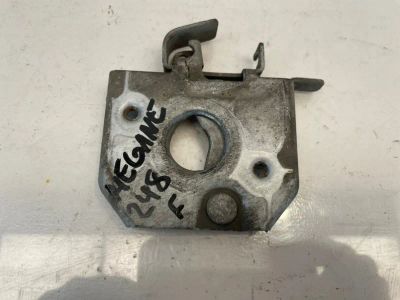 Лот: 22989014. Фото: 1. замок капота Renault Megane LM. Двигатель и элементы двигателя