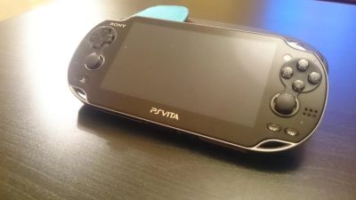 Лот: 6354842. Фото: 1. Sony Ps Vita(WI-FI) + 4 игры. Игровые приставки, консоли