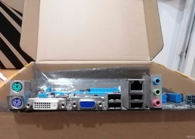 Лот: 17042441. Фото: 1. Материнская плата ASUS H61M-K... Материнские платы