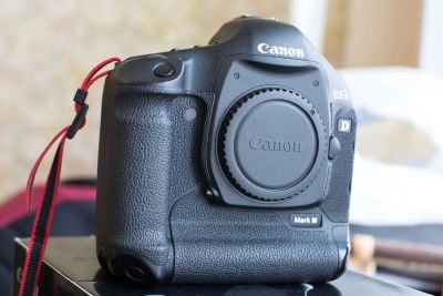 Лот: 11105477. Фото: 1. Canon 1D mark 3. Цифровые зеркальные