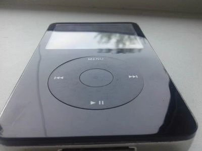 Лот: 4168855. Фото: 1. ipod classic 80gb. Срочно продам. Плееры