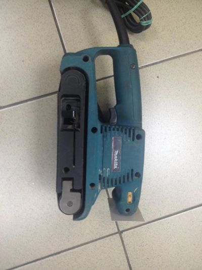Лот: 10266307. Фото: 1. Шлифмашинка Makita 9911. Электроинструмент