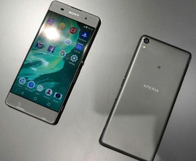 Лот: 8584057. Фото: 1. Sony xperia XA серый. Смартфоны