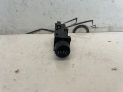 Лот: 24425443. Фото: 1. кнопка Mitsubishi Lancer CY. Двигатель и элементы двигателя