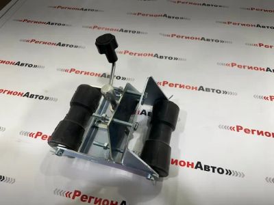 Лот: 23717555. Фото: 1. Кронштейн-домкрат килевого ролика... Прицепы, полуприцепы