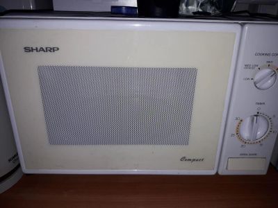 Лот: 9997981. Фото: 1. микроволновка SHARP. Микроволновки, мини-печи