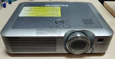 Лот: 19386572. Фото: 1. Проектор Panasonic PT-LC55E 800x600... Проекторы