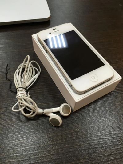 Лот: 7960955. Фото: 1. iPhone 4 8gb A1332. Смартфоны
