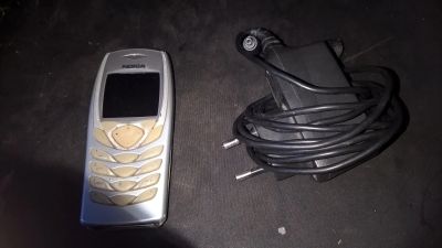 Лот: 15253892. Фото: 1. телефон Nokia 6100. Кнопочные мобильные телефоны