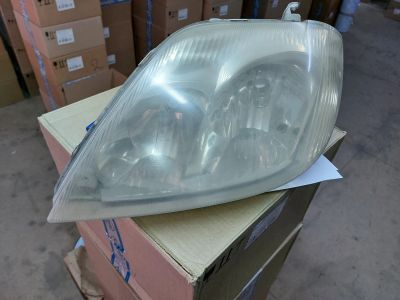 Лот: 23495488. Фото: 1. Фара левая Toyota Corolla 120. Оптика и освещение